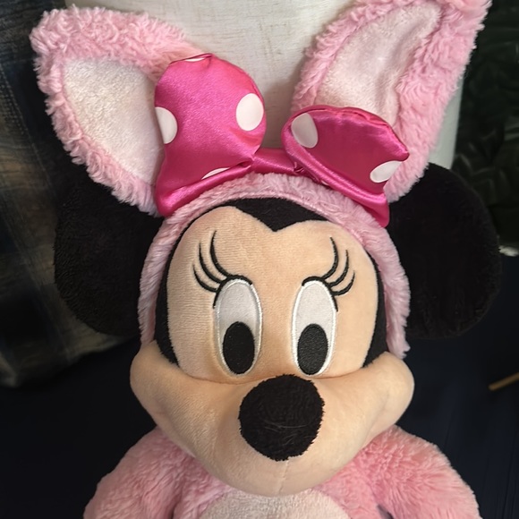 Easter Minnie Mouse Plush - Picture 2 of 4